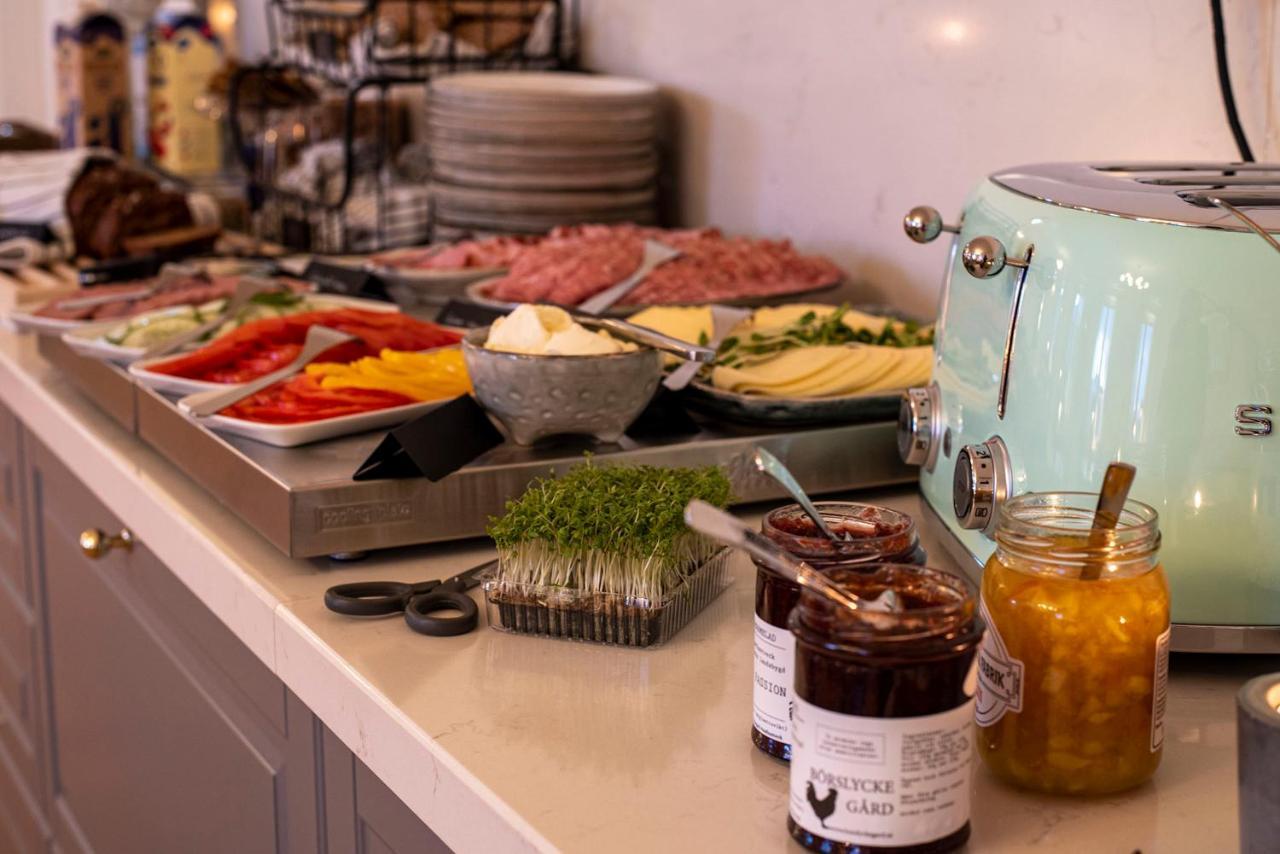 Hotell & Bistro Roedesund Karlsborg Ngoại thất bức ảnh
