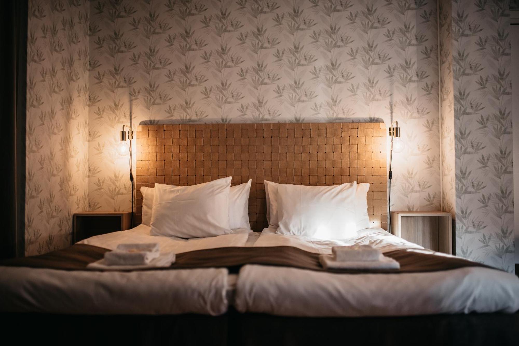 Hotell & Bistro Roedesund Karlsborg Ngoại thất bức ảnh